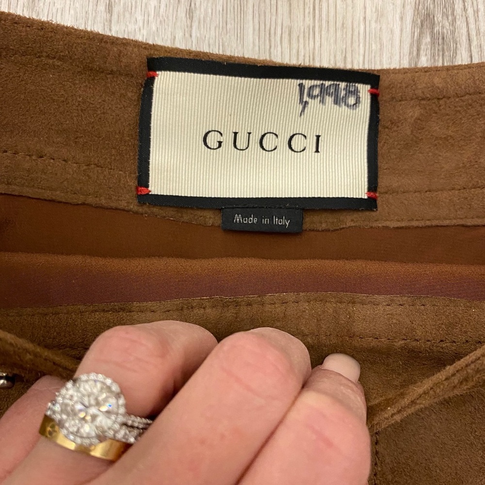 SOLD🪧Gucci Runway Suede Embroidered Skirt - Picture 11 of 14